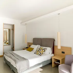 https://esperia-palace-hotel-zafferana-etnea.sicilyhotelsitaly.net